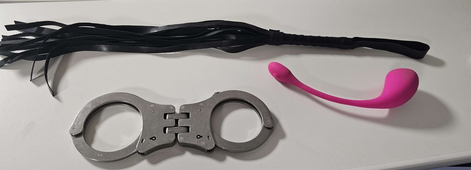 1000025307.jpg - RolasBDSM