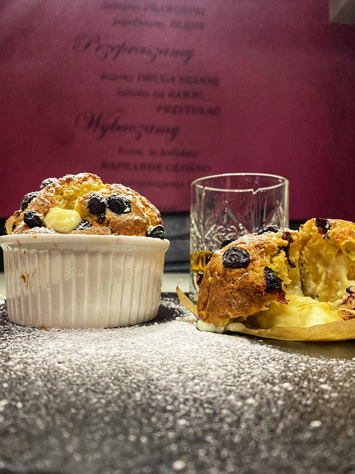 🥃🍥🥧 - serialowapara19782