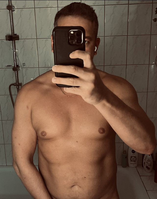 adam32poz