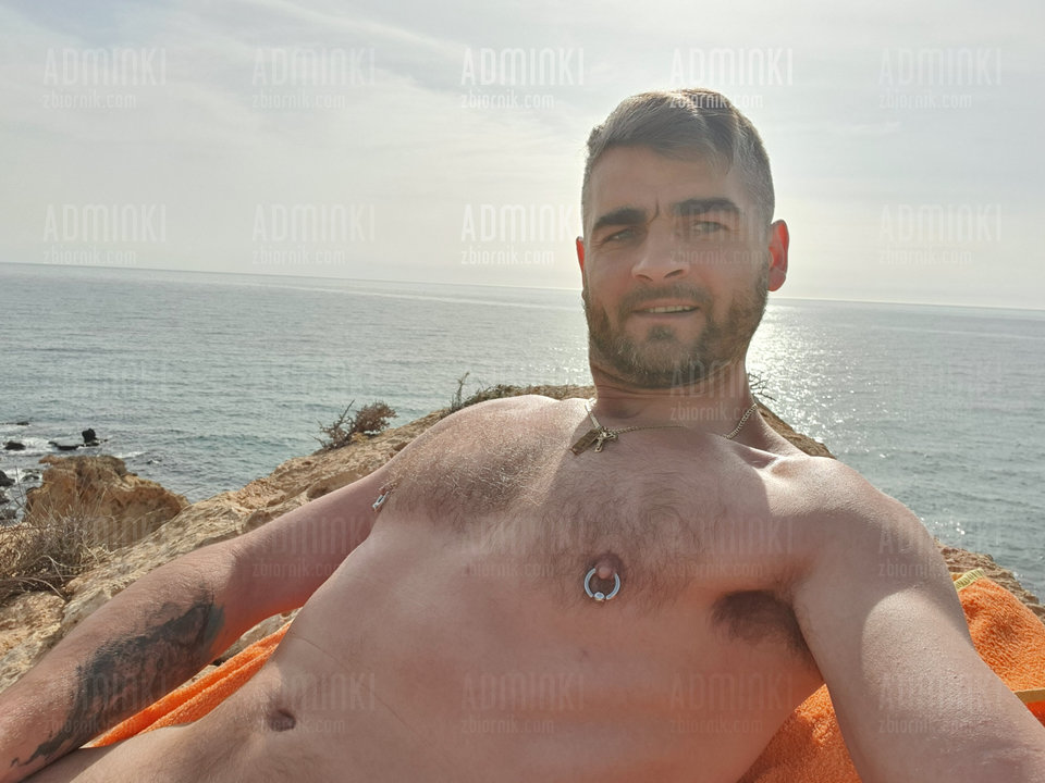 Na końcu świata nago - Adminki