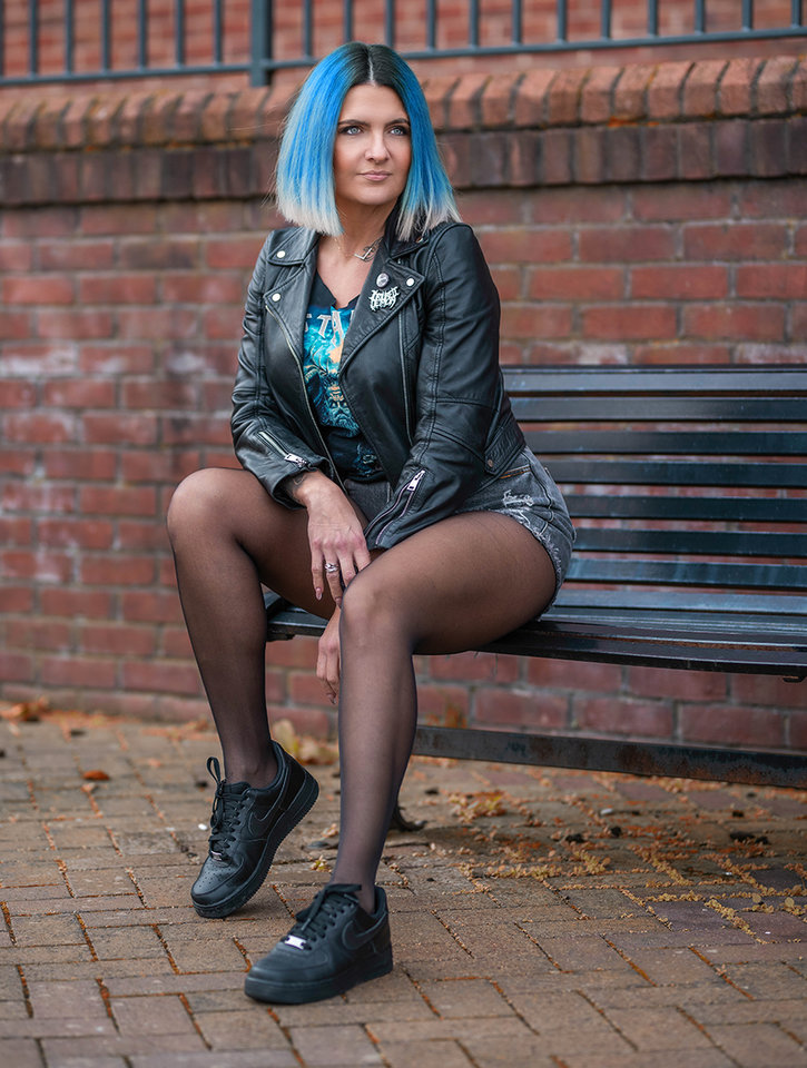 129b.jpg - metalcfcouple