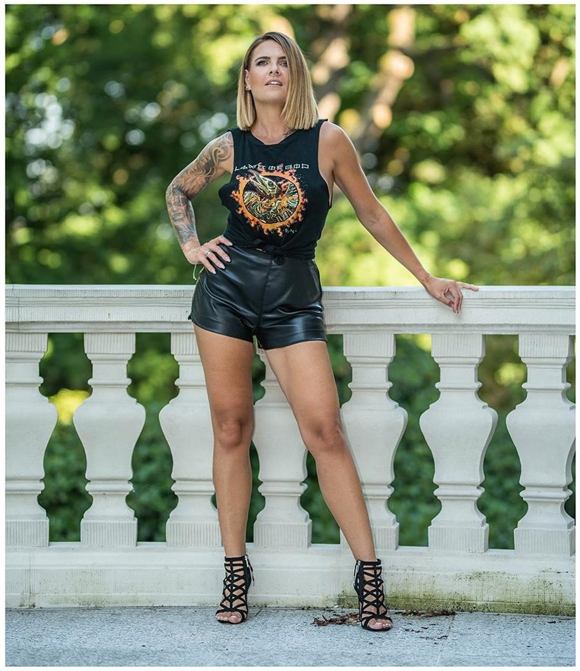 signal-2023-08-31-16-12-18-166-8.jpg - metalcfcouple