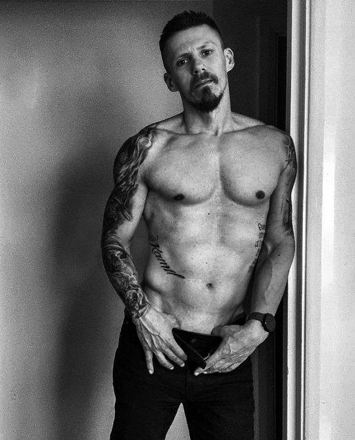 123.jpg - metalcfcouple