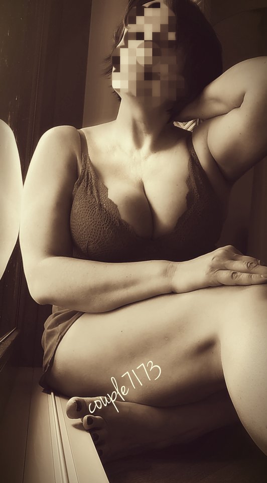 1000008519.jpg - couple7371