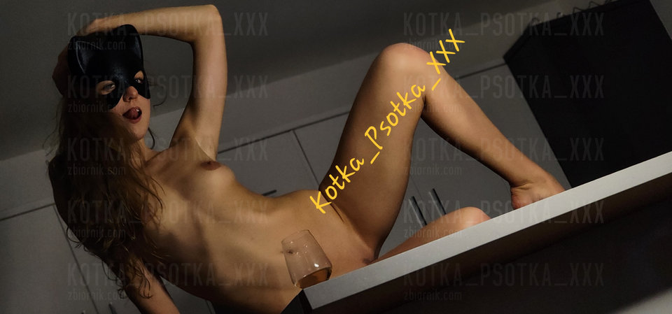 Kotka na stole ;-) - Kotka_Psotka_XXX