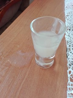 Mam nawet kurs barmański. Dobrze serwuje drinki