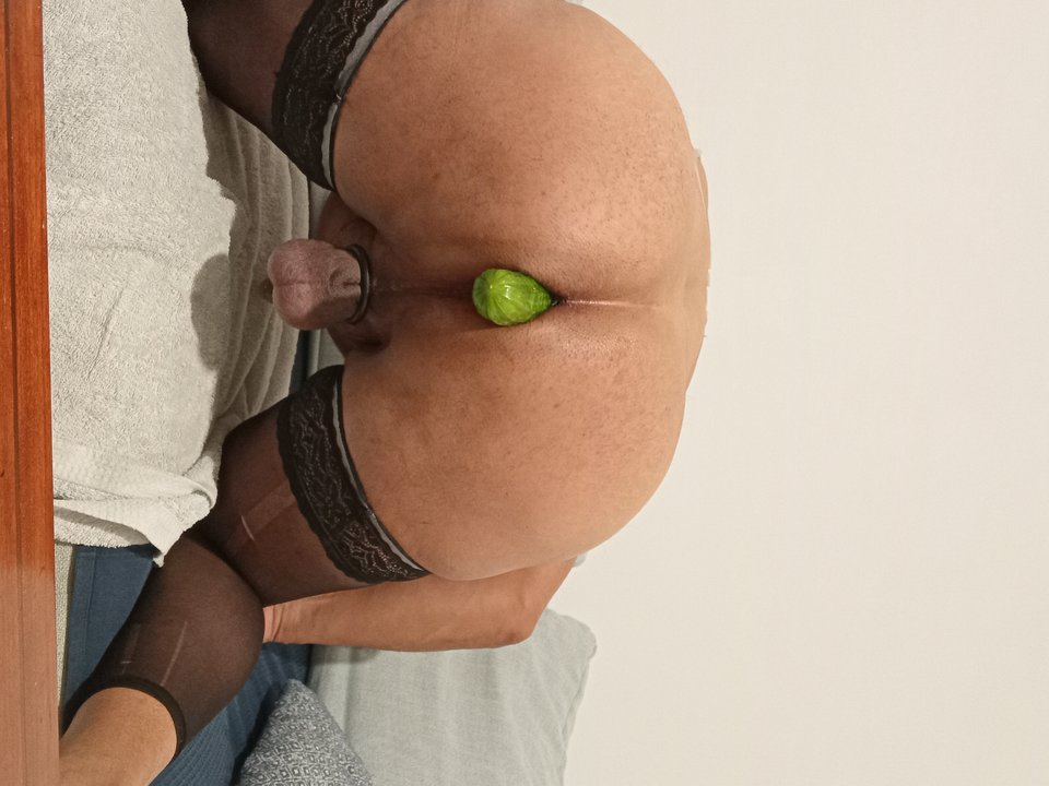 1000023883.jpg - lickemydick