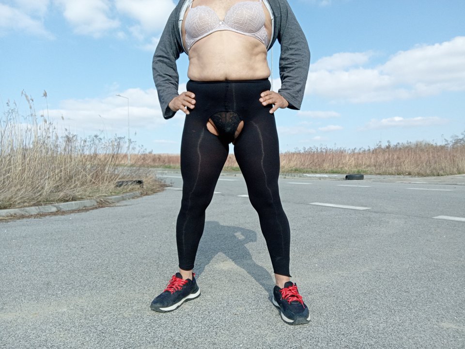 1000024436.jpg - lickemydick