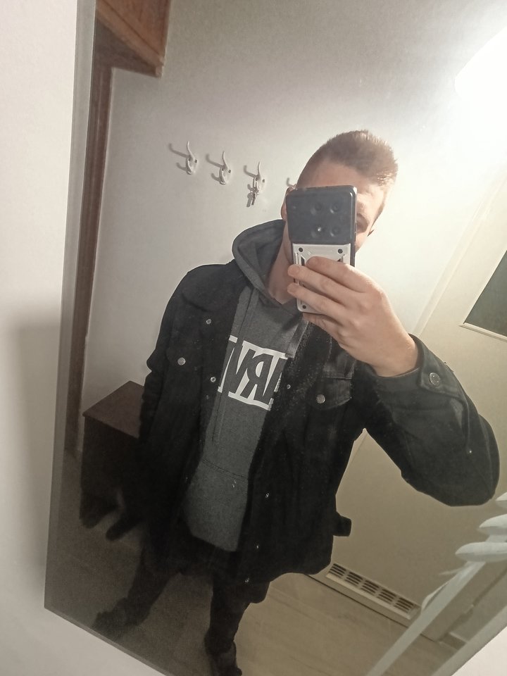 1000008798.jpg - Konrad2552