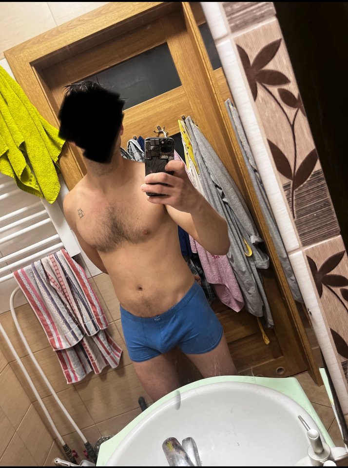 1000000846.jpg - AnoniMbi