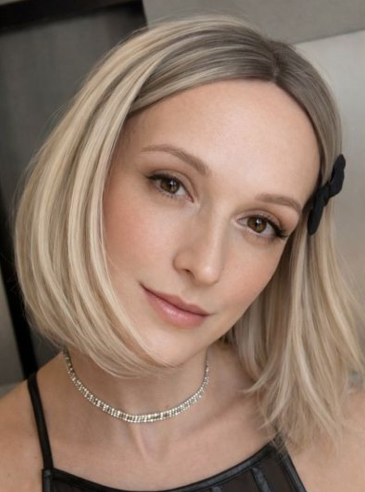 sissy_02_26_soft_makeUp_softer.jpg - sissy_x