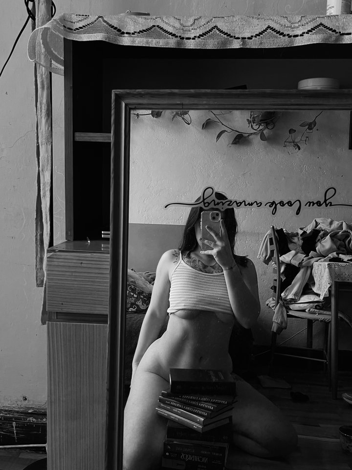 IMG_3819.jpeg - Mooonlight