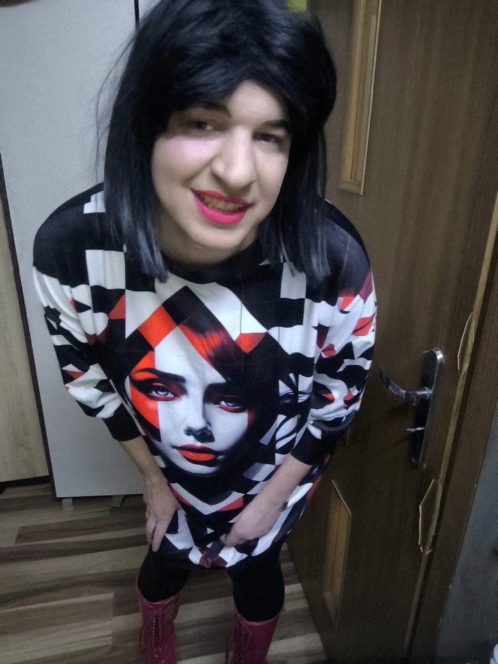 1000019469.jpg - Adriennecross