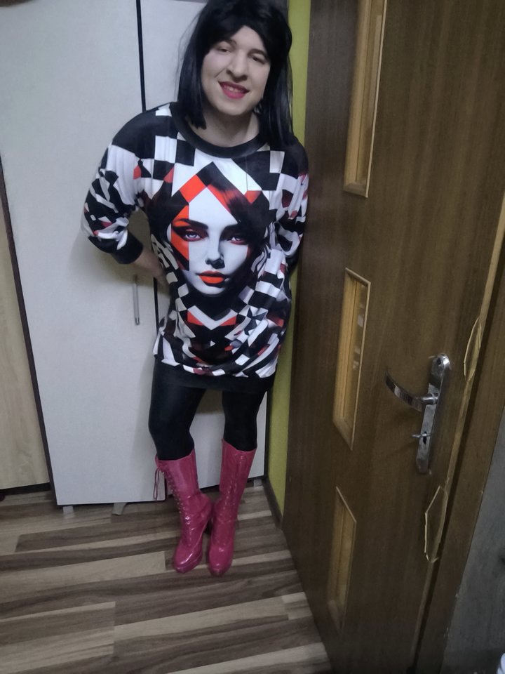1000019468.jpg - Adriennecross