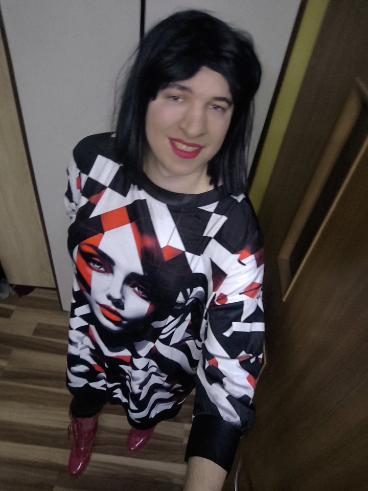 1000019472.jpg - Adriennecross