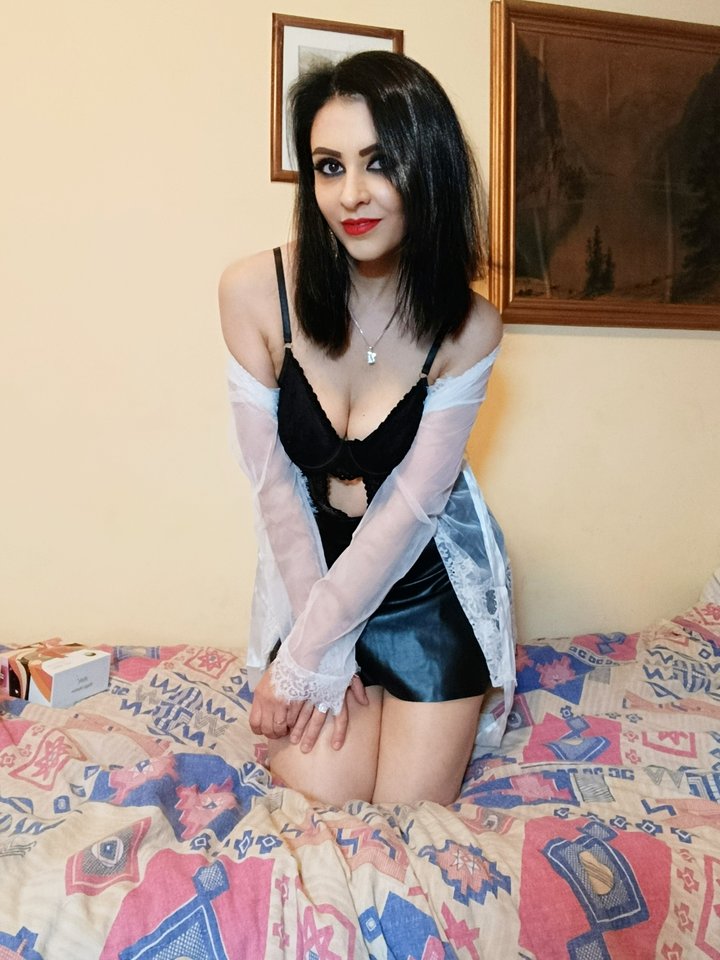 IMG-b3ee34d1f9adf161b2794f27d1210afb-V.jpg - Starscouples