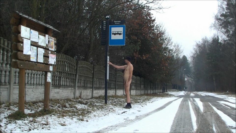 OŻAROWICE - przystanek 20250208.mp4_snapshot_00.10_[2026.02.08_ - Krzysztof_cfnm