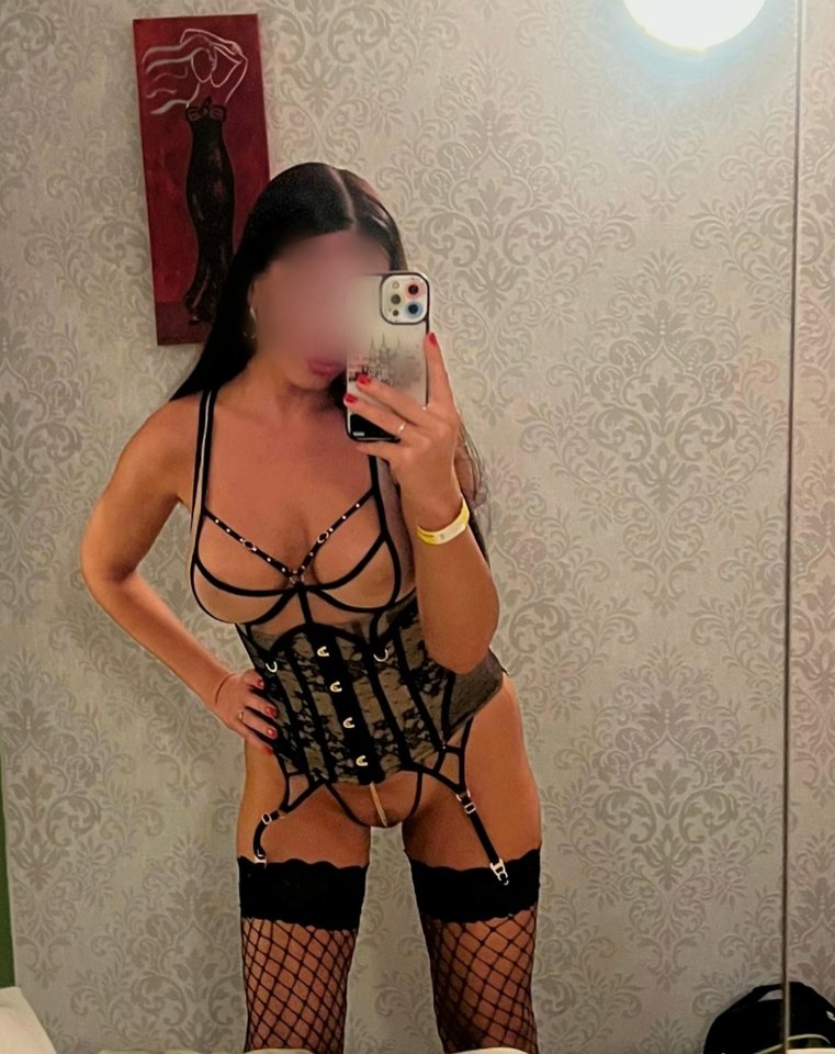 JC  pokój przy kinie )))) - GoSurfin