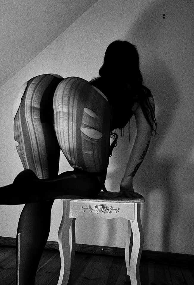1000027578.jpg - FeetObsession