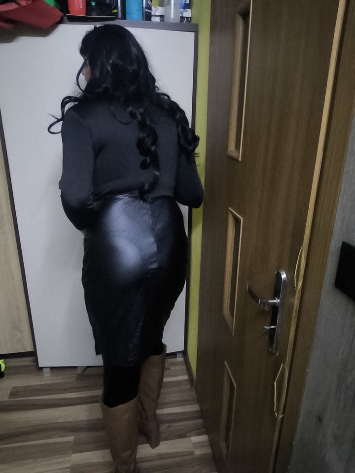 1000019811.jpg - Adriennecross