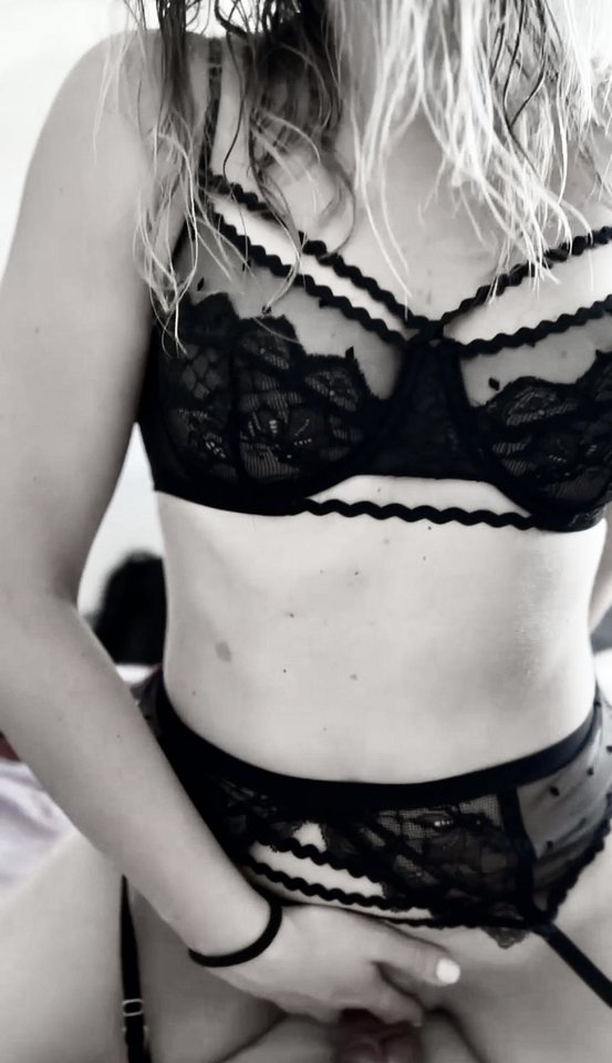 IMG_1032.jpeg - NoirCouple