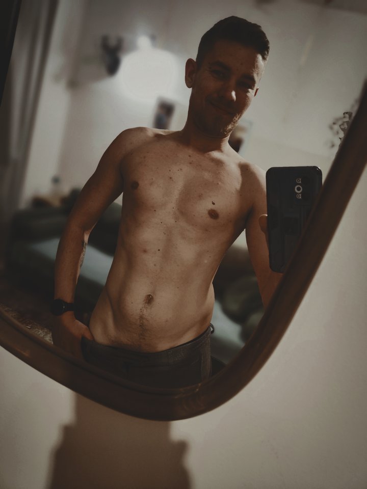💪 - Mcj94