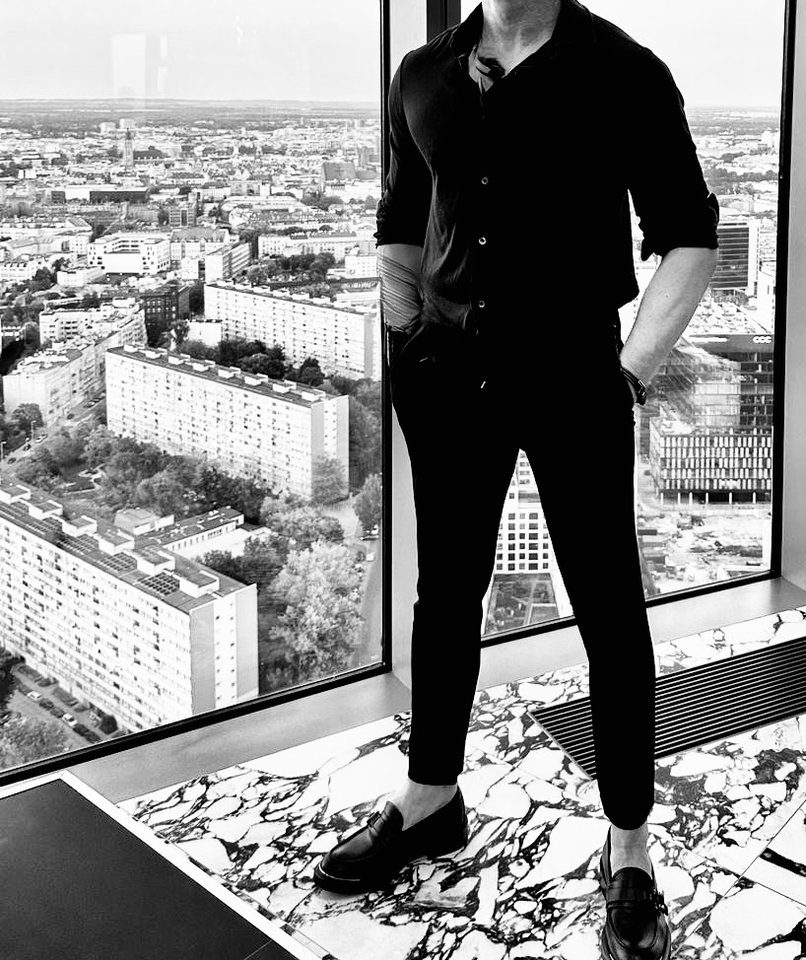 550e54ef-007b-4738-9610-833457fa95c4.jpeg - Hard_Horse