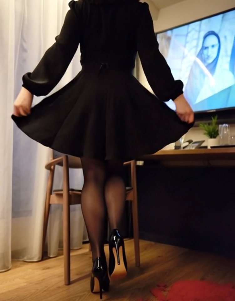 1000006514.jpg - HighHeelsPanty