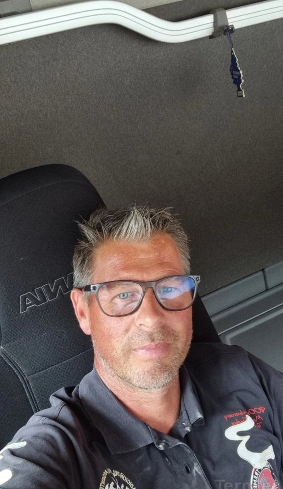 1000081770.jpg - MickJaggerr