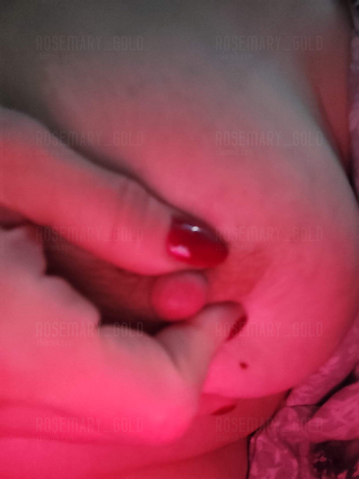 1000018725.jpg - Rosemary_gold