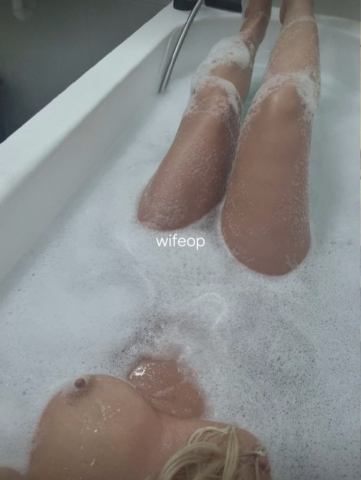 1000083643.jpg - Wifeop