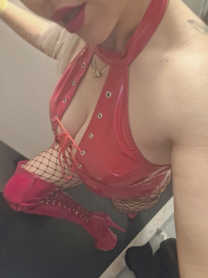 1000055376.jpg - SexiDemon