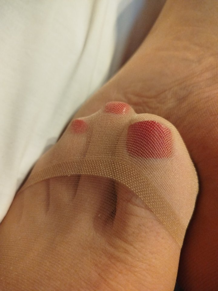 IMG_20260215_152436.jpg - nylonfetyszfeet