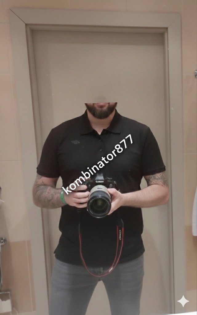 Kombinator877