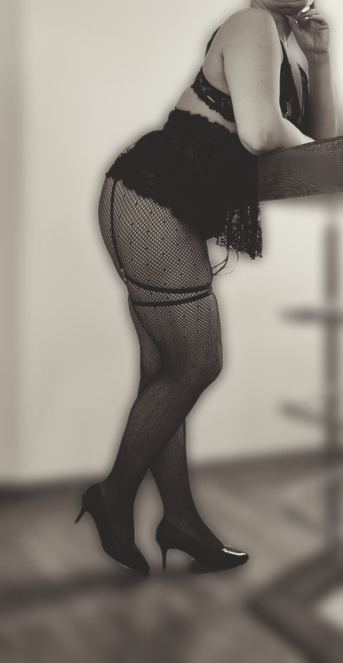 Dziś grzeczne dziewczynki zostają w domu 🔥 - Coupe8084