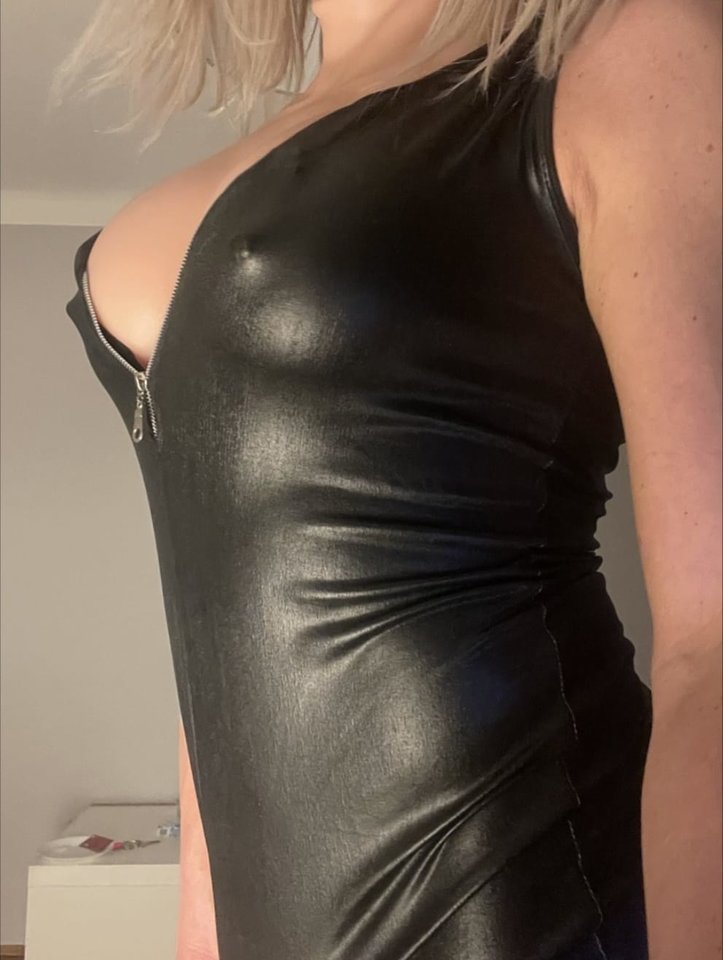 1000017434.jpg - Sexihottrans