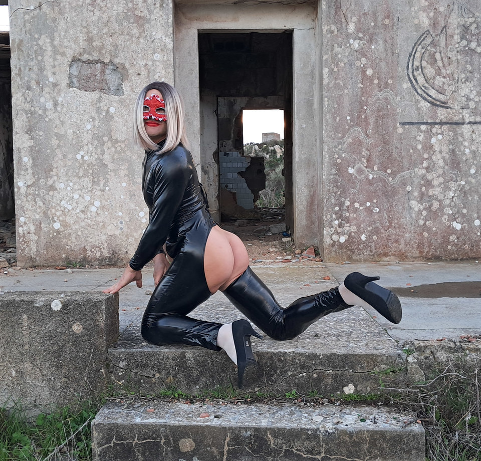 20251108_165139.jpg - Laure