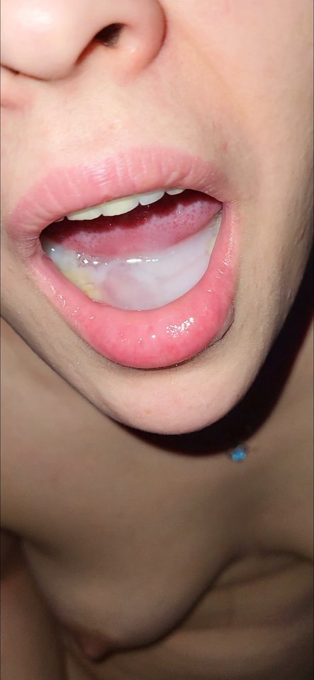 Ulubione śniadanie kurewki. Smacznego - Badboy1995hj