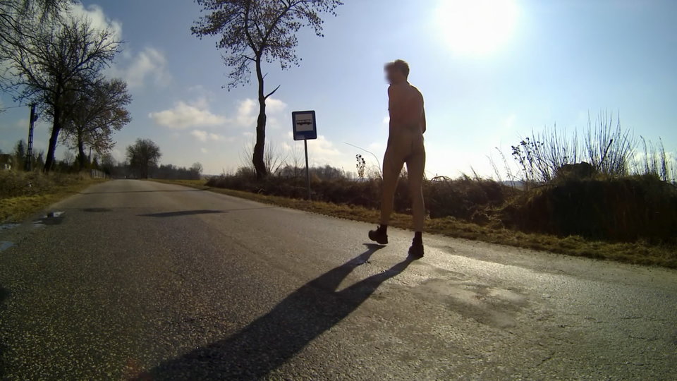 JEŻÓW - przystanek 20260302_0945.mp4_snapshot_01.31_[2026.03.0 - Krzysztof_cfnm