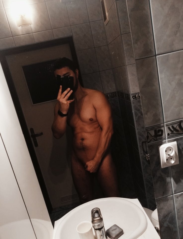 012.jpg - WildCock69