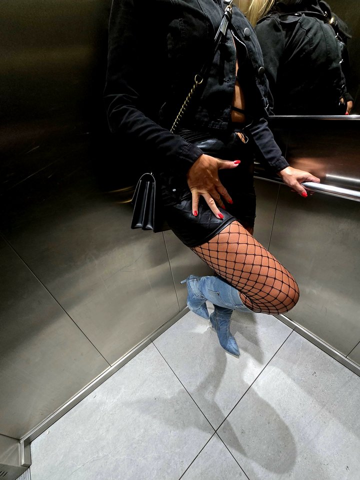 ⬆️ - aspecialcouple