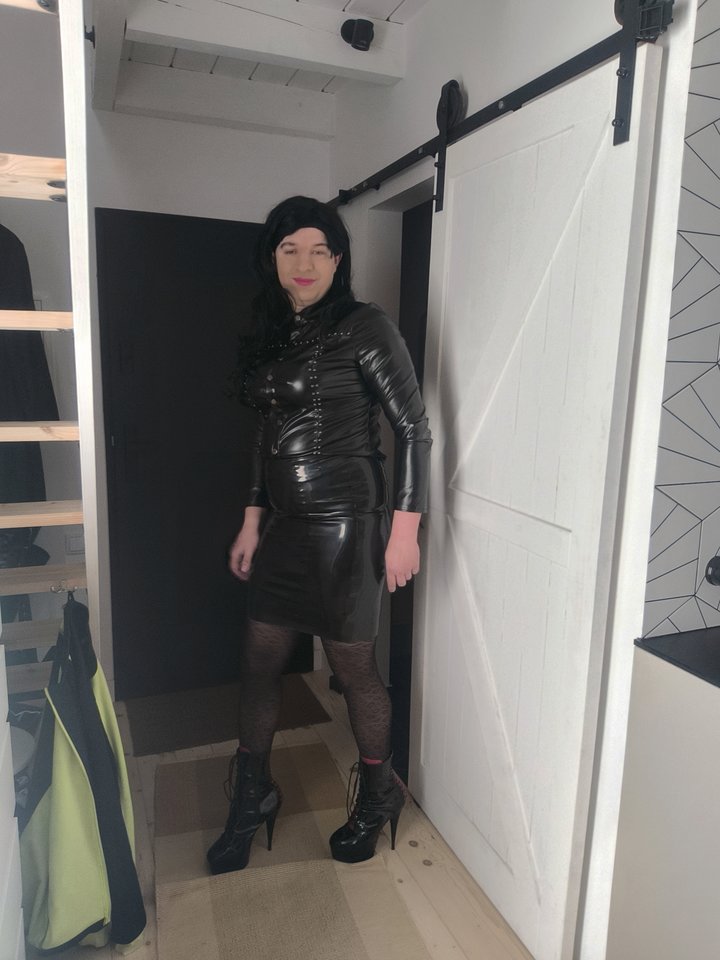 1000020719.jpg - Adriennecross