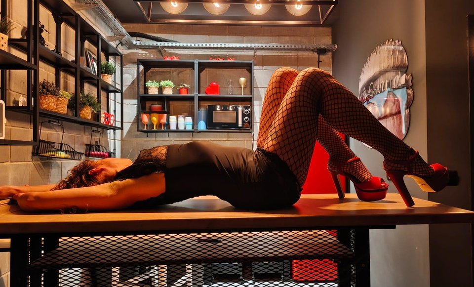 1000044507.jpg - something_strange