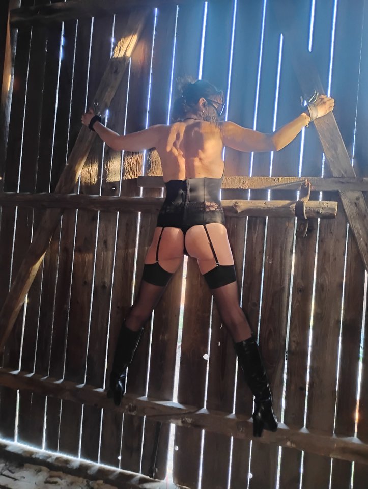 1000021249.jpg - BeePee