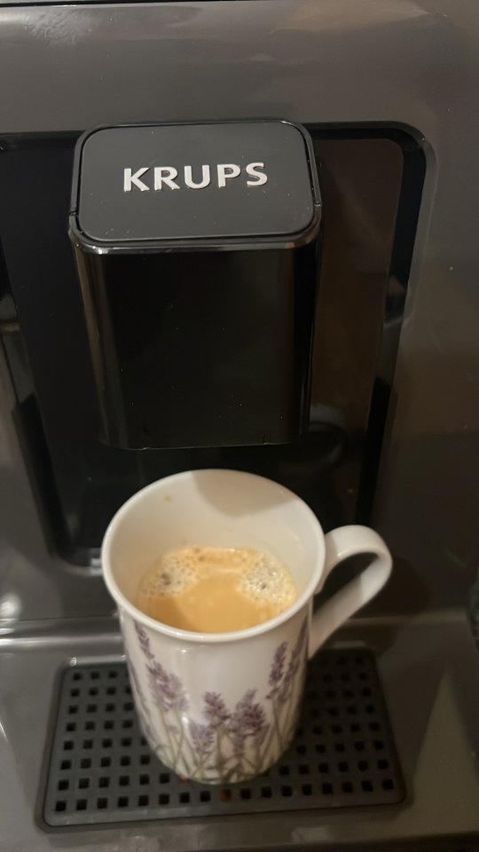 72CD39CB-AA8A-4157-8A7C-DE39C08DC3A6.jpeg - nrw670n