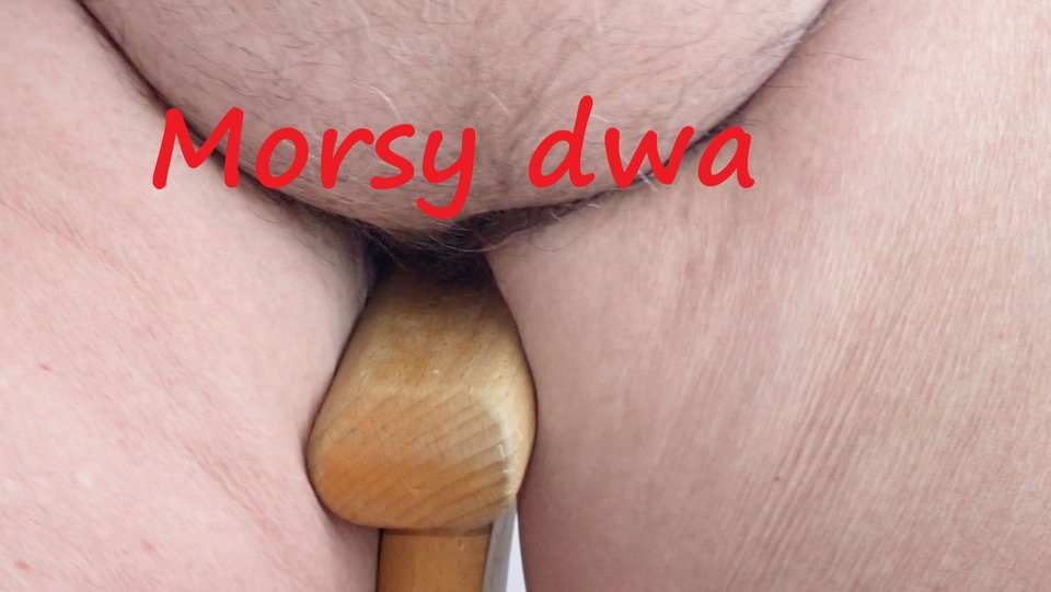 Z fotelikiem. Nad poręczom. - Morsy_dwa