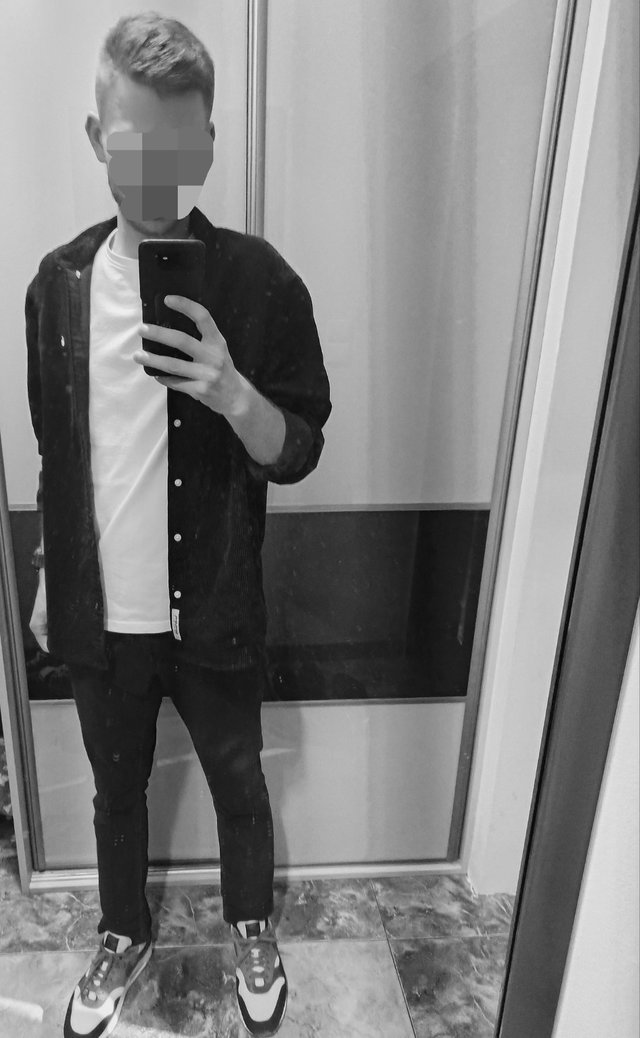 Mr_Handsome96