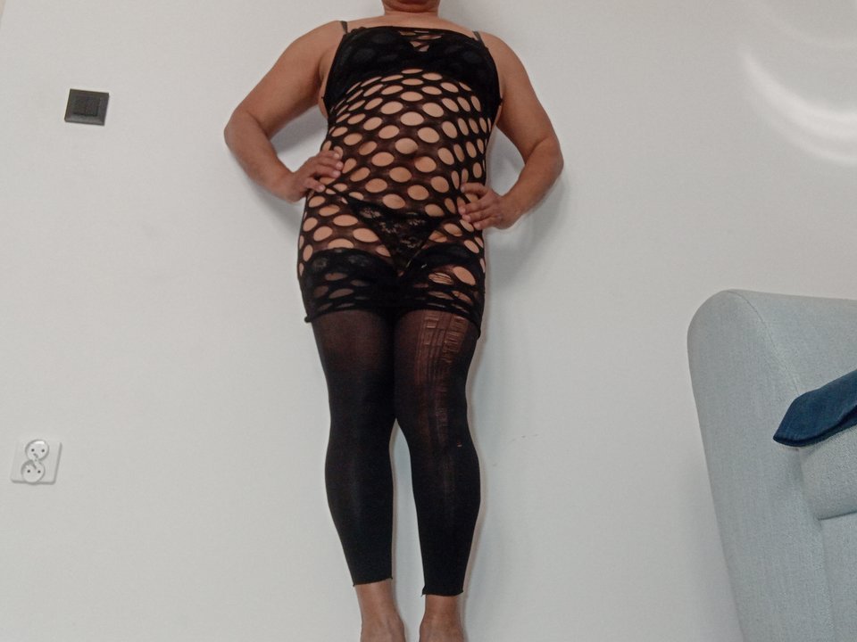 1000122150.jpg - lickemydick