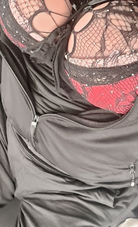 1000155460.jpg - paulstarkface