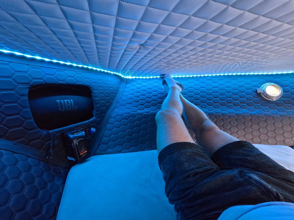 20250419_113830(2).jpg - Plywajacy